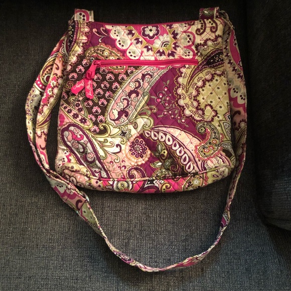 Vera Bradley Handbags - Vera Bradley crossbody purse